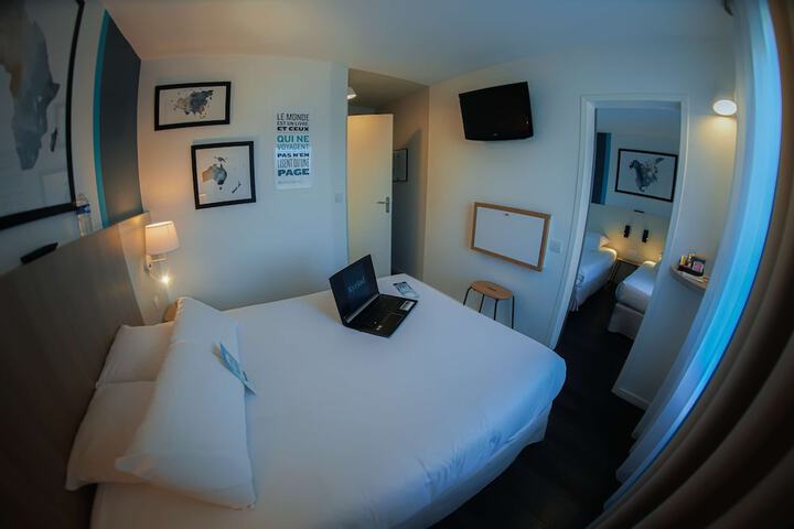 Room 25 of 66