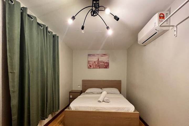 Room 21 of 71