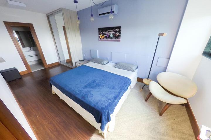 Room 27 of 146
