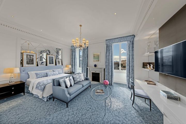 Room 54 of 202