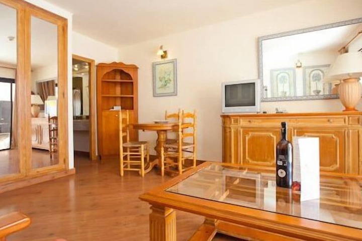 Room 20 of 53