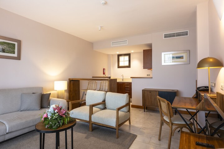 Room 14 of 78
