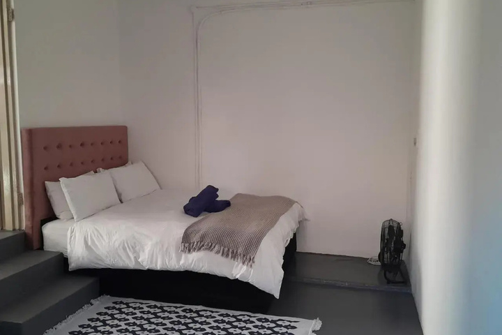 Room 5 of 5