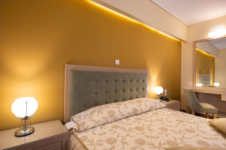 Room 6 of 157