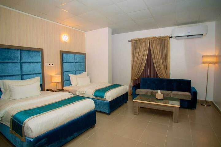Room 2 of 18