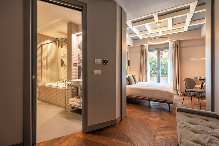 Loly Boutique Hotel in Rome