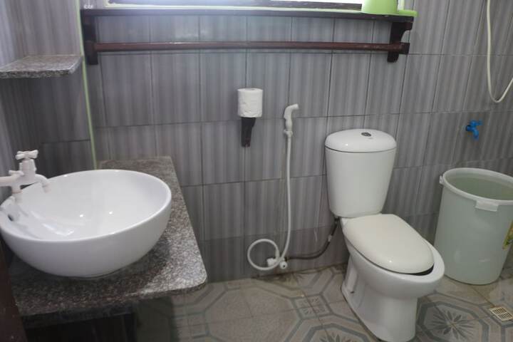 Room 85 of 162