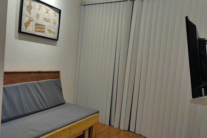 Room 42 of 101