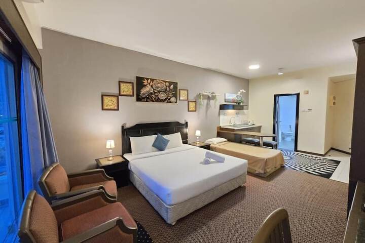 Room 372 of 650