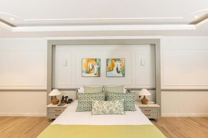 Room 9 of 20