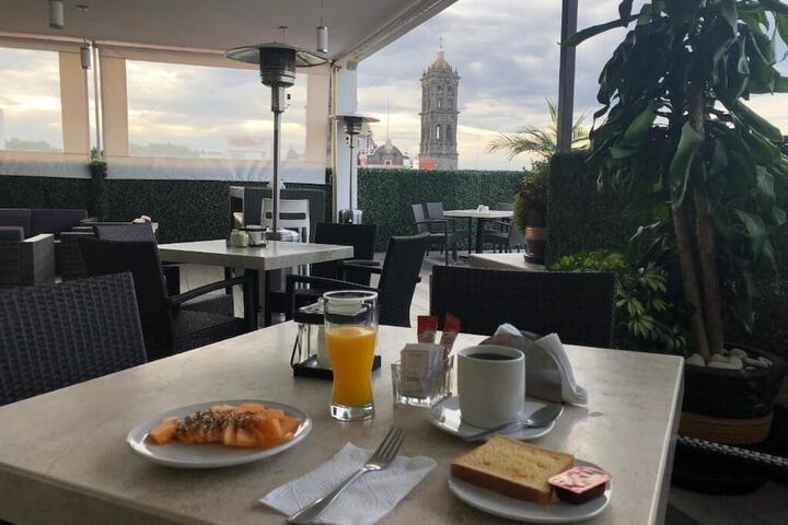 Breakfast/Coffee Service 39 of 48