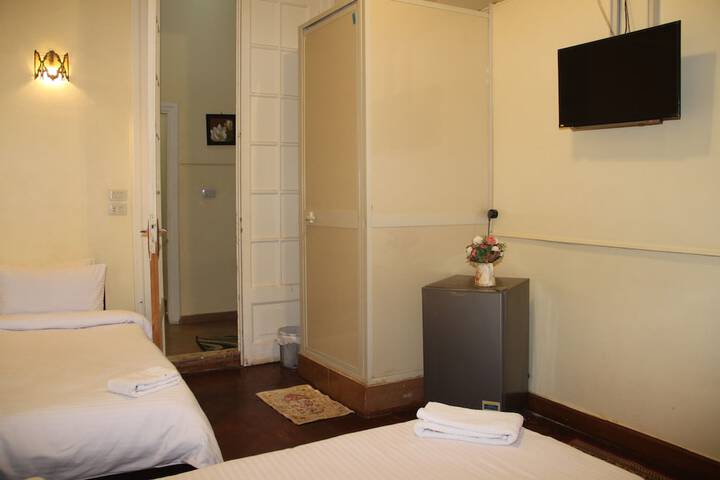 Room 41 of 80