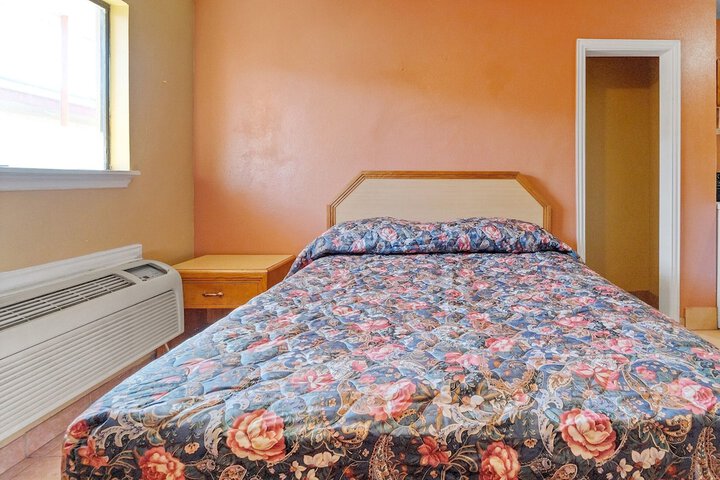 Room 20 of 40