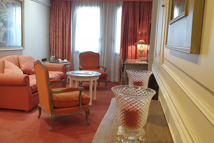 Room 20 of 112