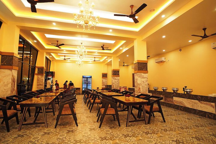 Dining 56 of 72