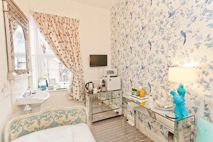 Room 148 of 250