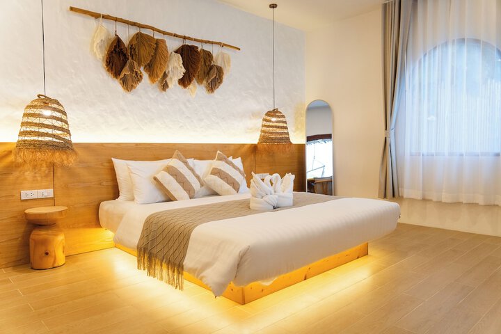 Room 80 of 214