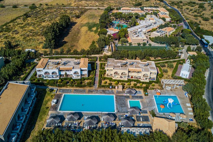 Hotel Pool