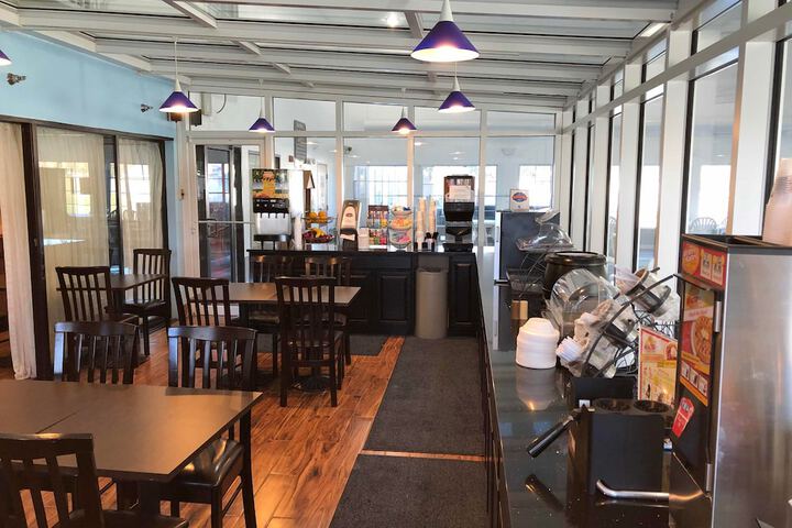 Breakfast/Coffee Service 50 of 78