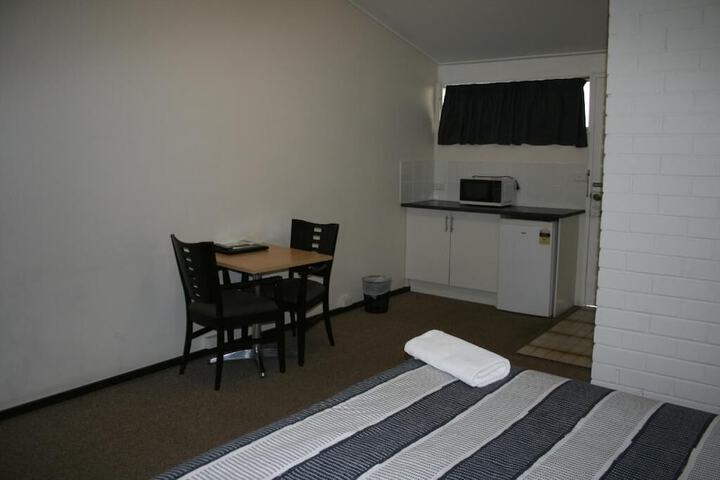 Room 9 of 26