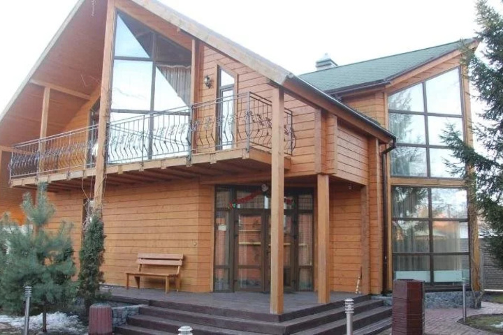 Grebenky Hotel