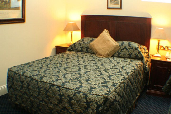 Room 9 of 41