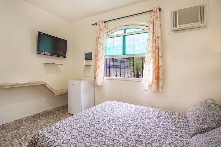 Room 43 of 166