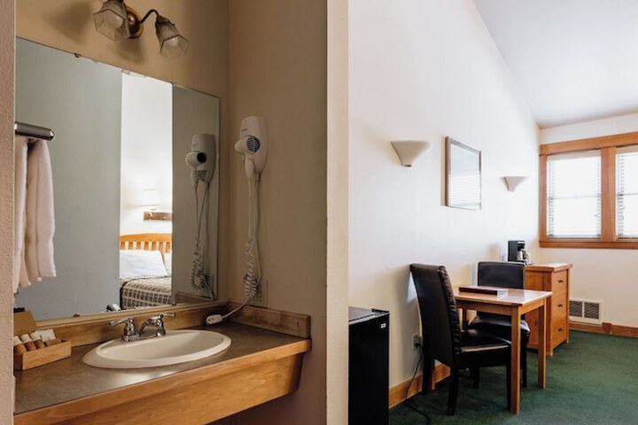 Room 3 of 50