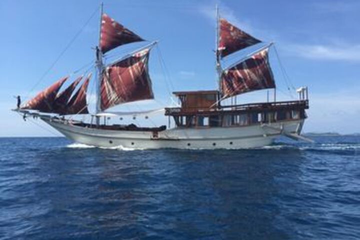 Nyaman Boat