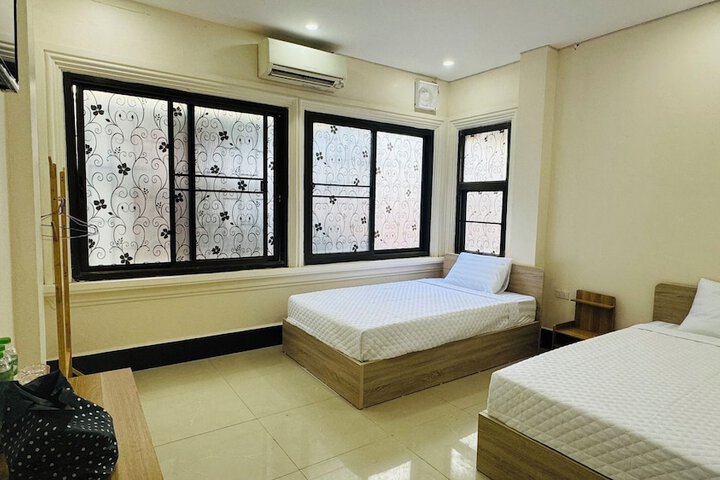 Room 5 of 25