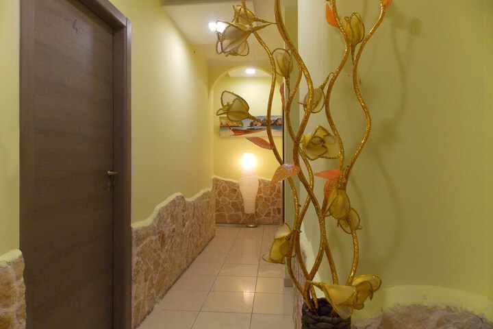 Ballroom/Hall 39 of 39