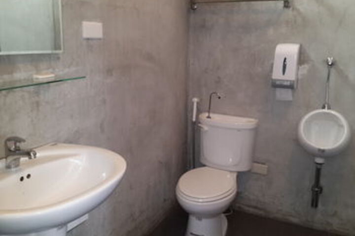Room 3 of 39