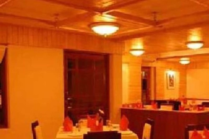 Dining 44 of 66