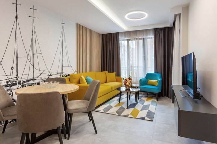 Room 15 of 78