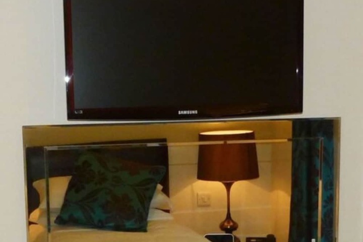 Room 18 of 42