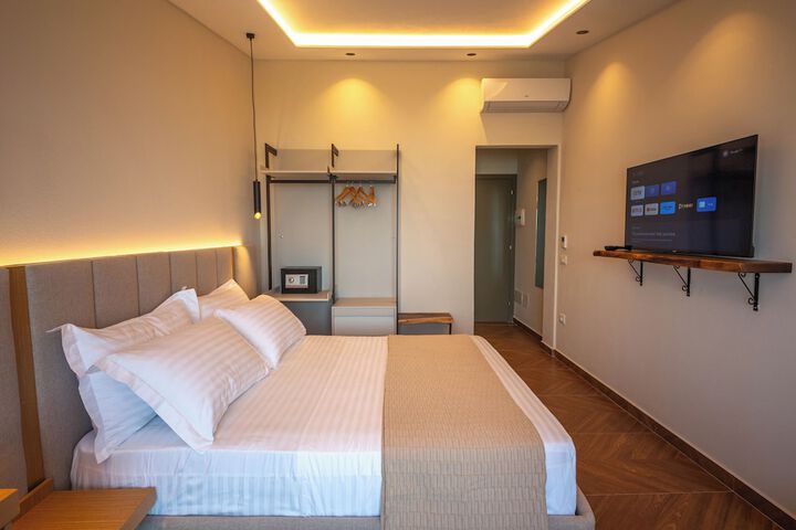 Room 43 of 95