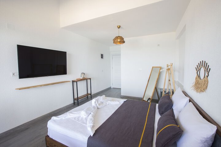 Room 19 of 70