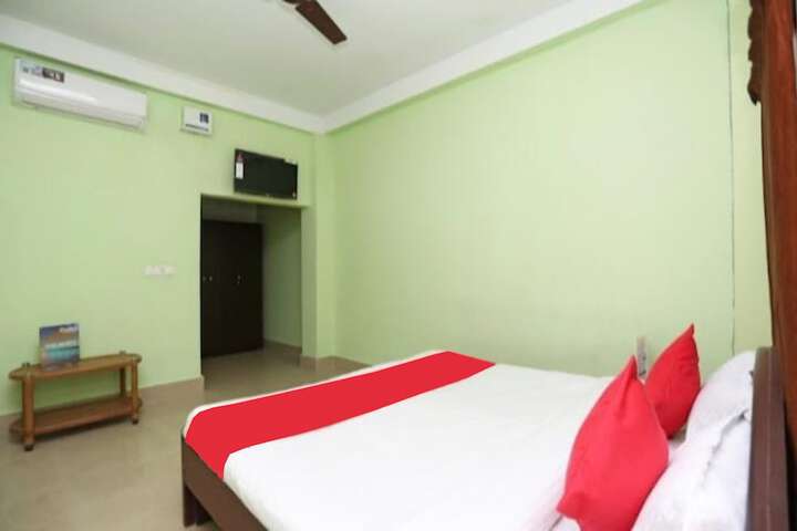 Room 11 of 23