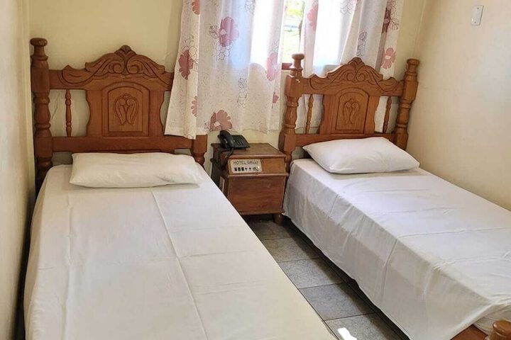 Room 11 of 19