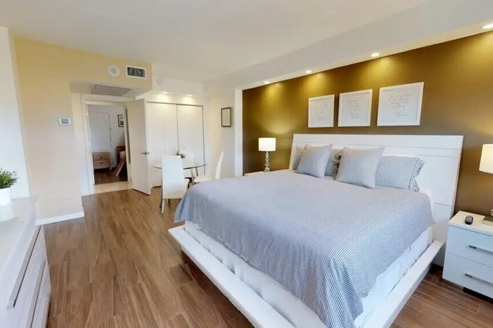 Image of 2 Bedroom +den / 2 Bath Apart at Ocean Reserve 426