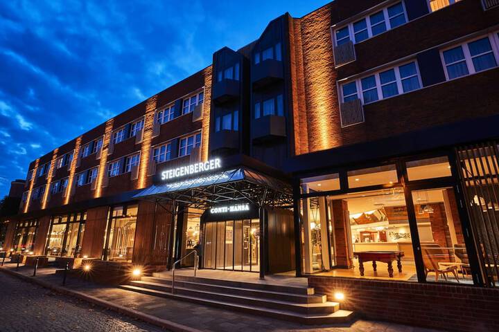 Hotel 70 of 71