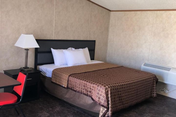 Room 8 of 23