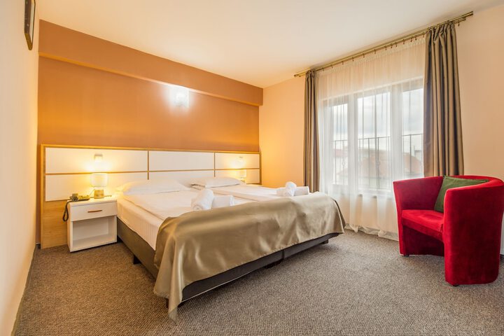 Room 21 of 50