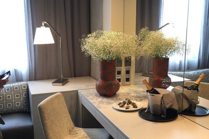 Room 8 of 42