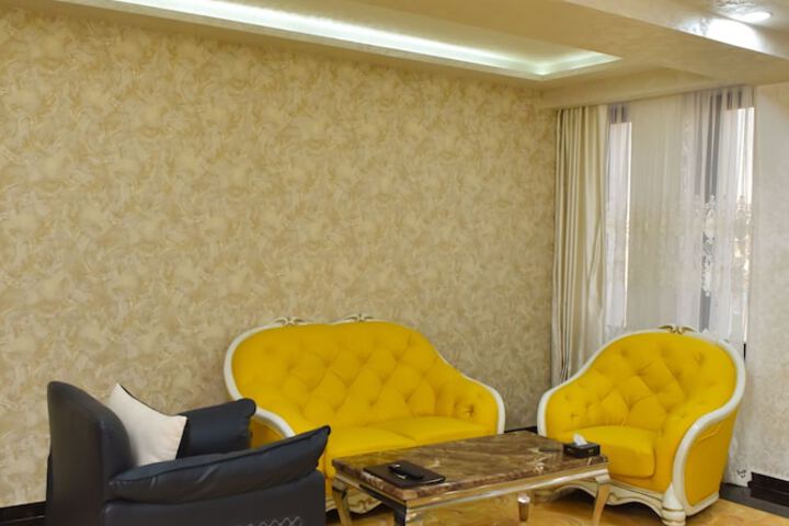 Room 8 of 22