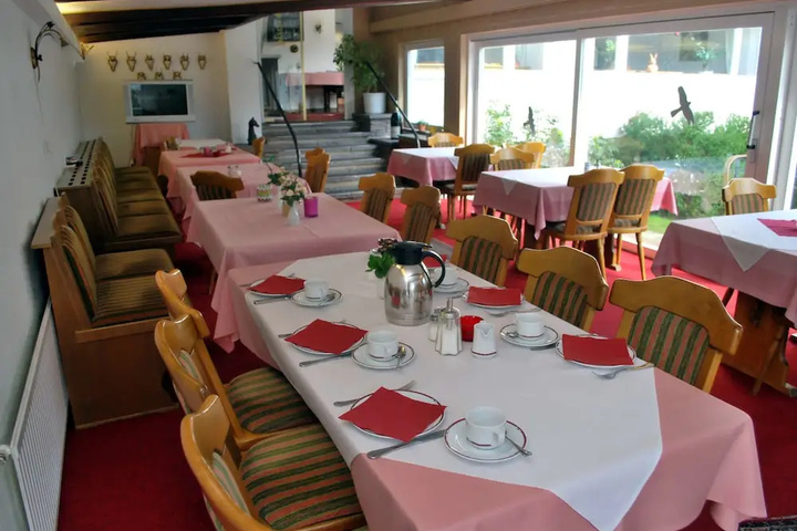 restaurant