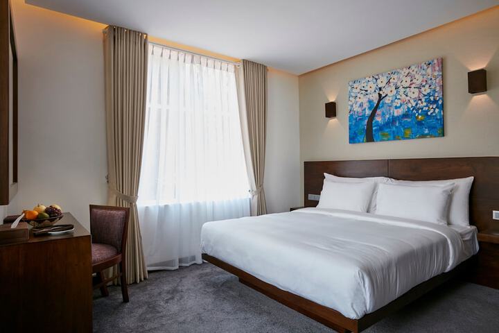 Room 8 of 72