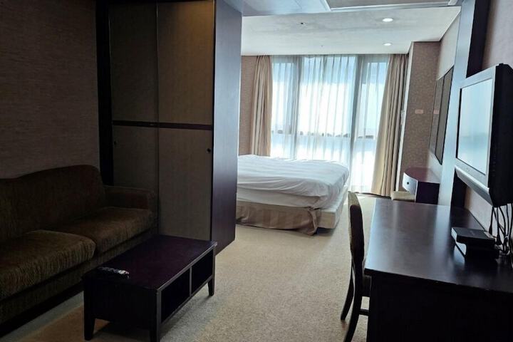 Room 55 of 86