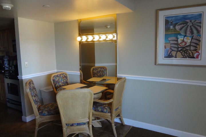 Room 12 of 21