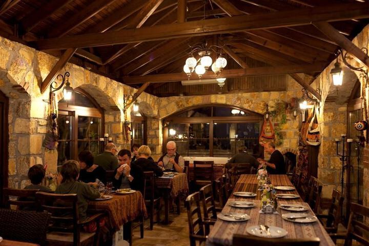Dining 54 of 73